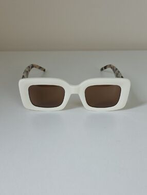Banbe Beige Rectangular Sunglasses with Brown Lenses and Tortoiseshell Temples